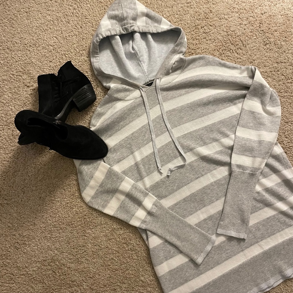 Tahari hooded sweater